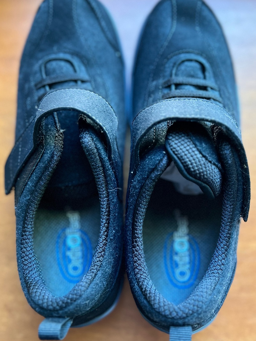 Orthofeet Women’s Sneakers (size 9.5)